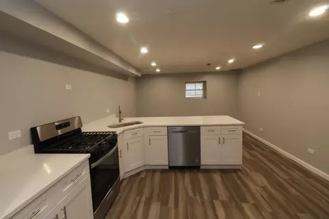 Kitchen - 1530 E 65th Pl, Chicago, IL 60637 photo 3 of 5
