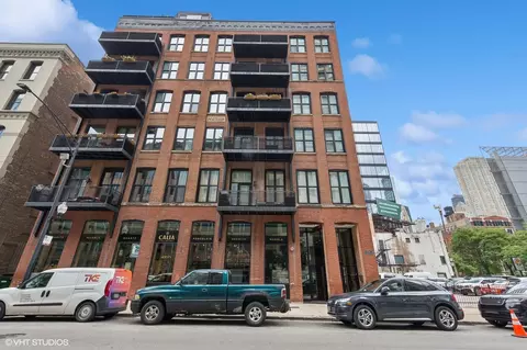 154 W Hubbard St #204, Chicago, IL 60654