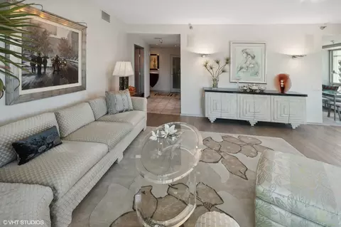57 E Delaware Pl #2103, Chicago, IL 60611 photo 5