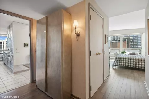 57 E Delaware Pl #2103, Chicago, IL 60611 photo 13