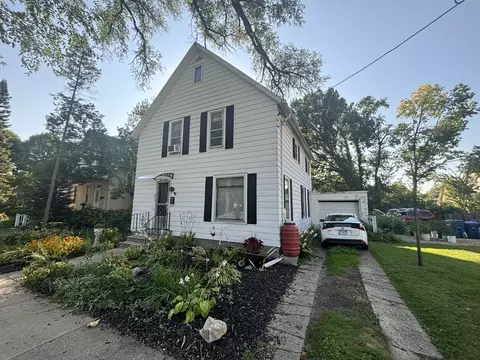 311 S 5th St, Dekalb, IL 60115
