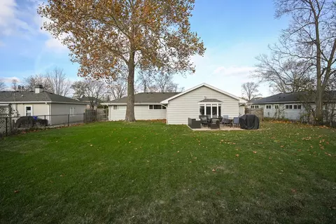 528 Countryside Dr, Wheaton, IL 60187 photo 23