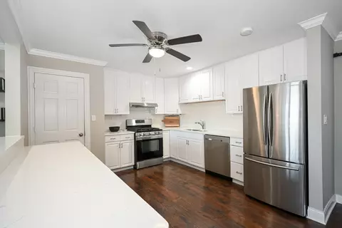 528 Countryside Dr, Wheaton, IL 60187 photo 8