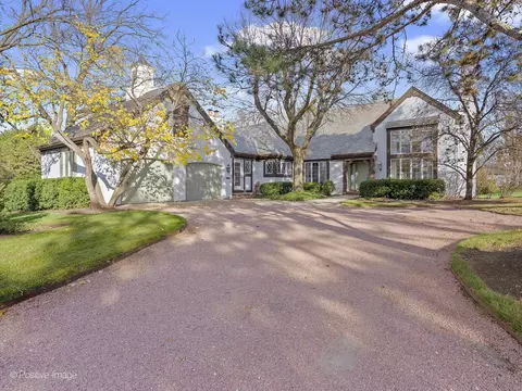 701 Burr Ridge Club Dr, Burr Ridge, IL 60527