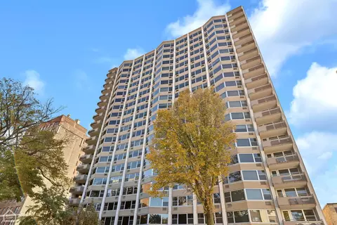 555 W Cornelia Ave #808, Chicago, IL 60657