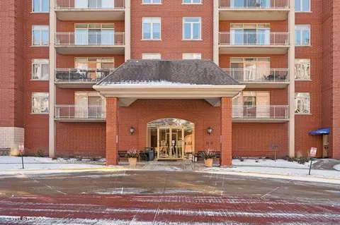 8340 Callie Ave #405, Morton Grove, IL 60053