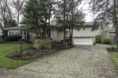 761 Elder Ct, Glencoe, IL 60022