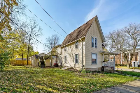 104 Prospect St, Dekalb, IL 60115