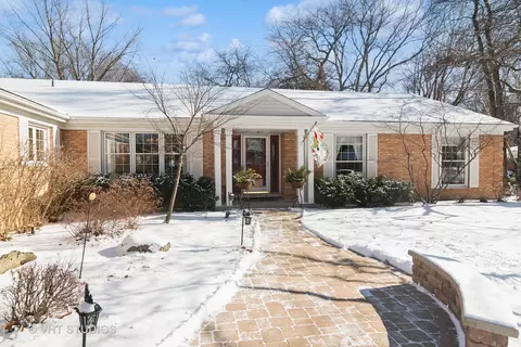 245 Cold Spring Rd, Barrington, IL 60010