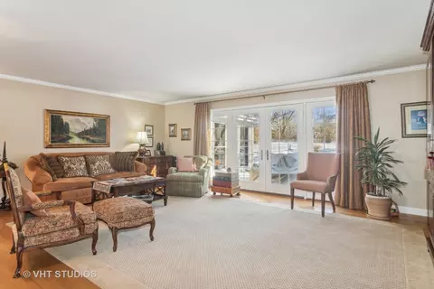 245 Cold Spring Rd, Barrington, IL 60010 photo 2