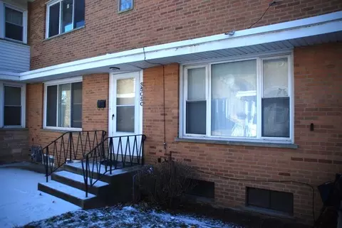 9509 Gross Point Rd #C, Skokie, IL 60076