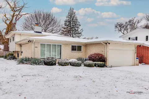 2000 N Poplar St, Waukegan, IL 60087