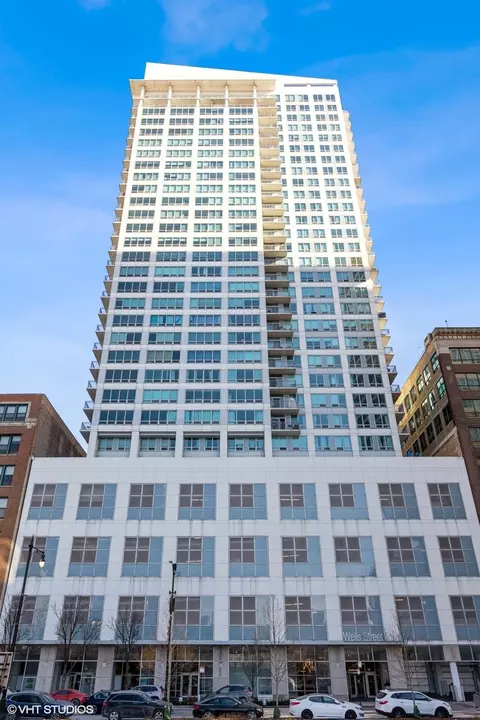 701 S Wells St #2202, Chicago, IL 60607