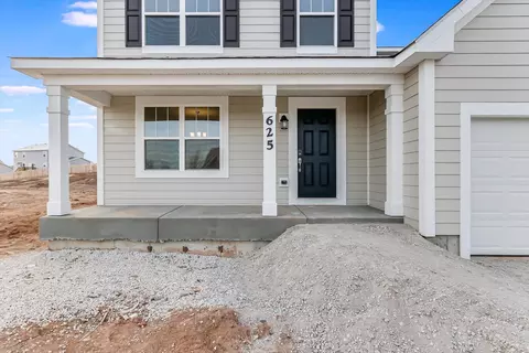 Exterior - 625 Cloverleaf Dr, Marengo, IL 60152 photo 2 of 2