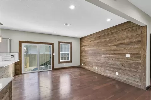 237 E Franklin St, Paxton, IL 60957 photo 9