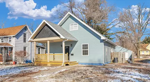 237 E Franklin St, Paxton, IL 60957 photo 3