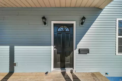 237 E Franklin St, Paxton, IL 60957 photo 5