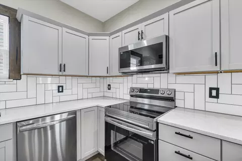 237 E Franklin St, Paxton, IL 60957 photo 16