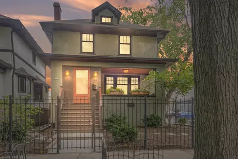 5537 N Magnolia Ave, Chicago, IL 60640