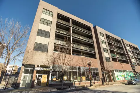1842 W Irving Park Rd #204, Chicago, IL 60613