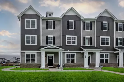 4517 Chelsea Manor Cir, Aurora, IL 60504