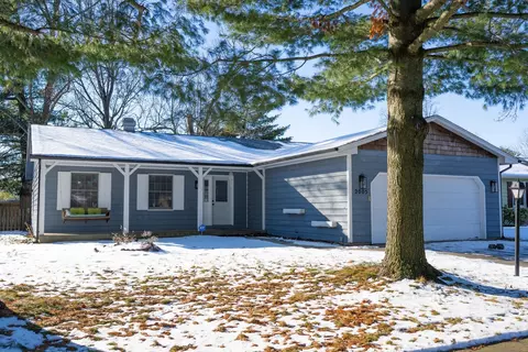 2005 Bittersweet Dr, Champaign, IL 61821