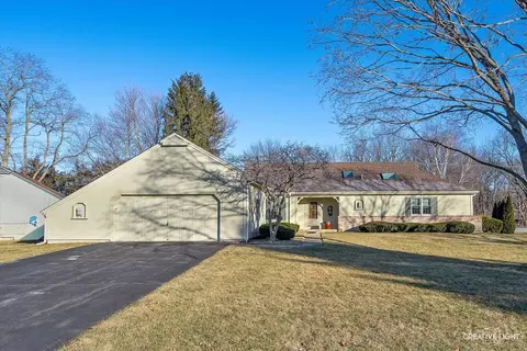 5 N962 Kettlehook Ct, Saint Charles, IL 60175