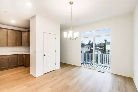 Dining - 1121 Dock St, Des Plaines, IL 60018 photo 2 of 2