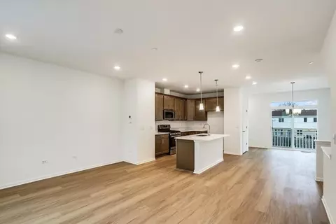 Living - 1121 Dock St, Des Plaines, IL 60018 photo 4 of 4