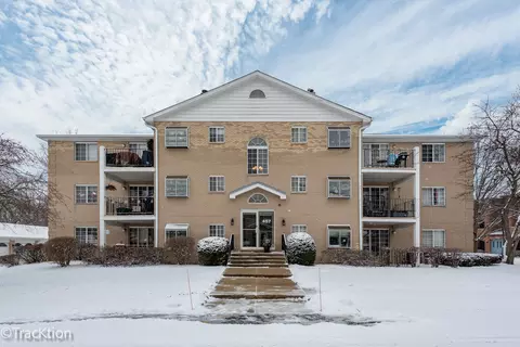 457 Valley Dr #204, Naperville, IL 60563