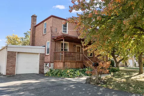 1893 Webster Ln, Des Plaines, IL 60018