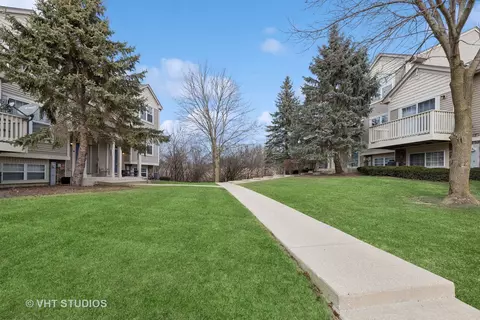 28776 W Pondview Dr, Lakemoor, IL 60051 photo 4