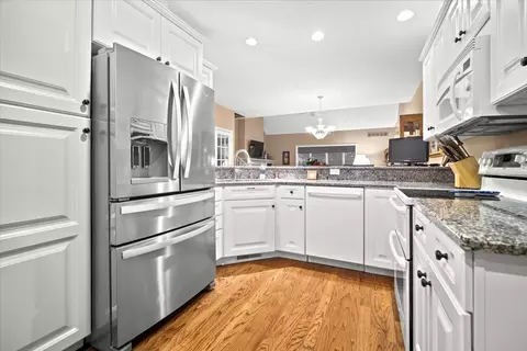 405 Spring Ridge Rd, Bloomington, IL 61704 photo 6