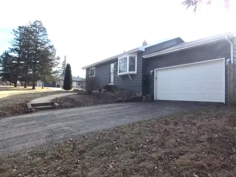 4011 Larson Ave, Rockford, IL 61108