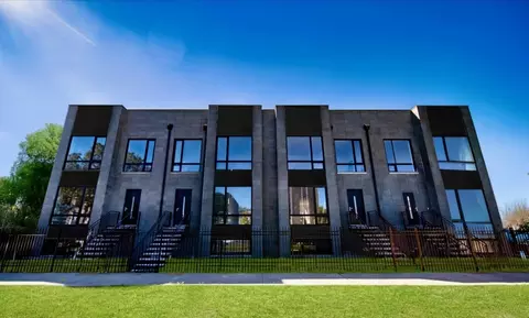 6206 S Ellis Ave, Chicago, IL 60637