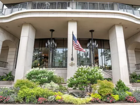 1040 N Lake Shore Dr #4D, Chicago, IL 60611