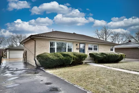 913 N Neva Ave, Addison, IL 60101