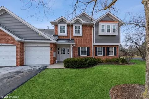 2506 Charleston Dr #3, Schaumburg, IL 60193