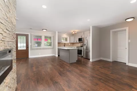 Living - 16218 Saint Louis Ave, Markham, IL 60428 photo 2 of 4