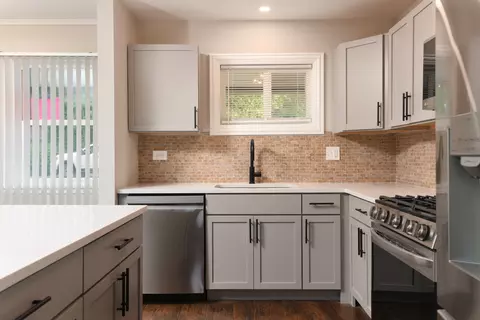 Kitchen - 16218 Saint Louis Ave, Markham, IL 60428 photo 1 of 2
