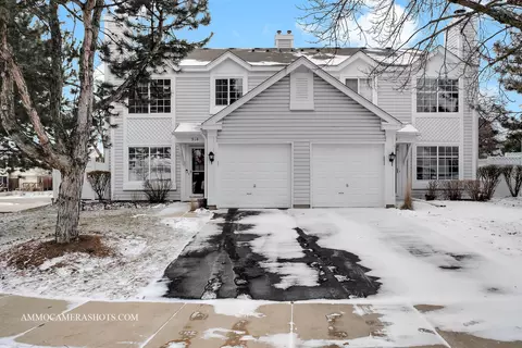310 Bunker Hill Cir, Aurora, IL 60504