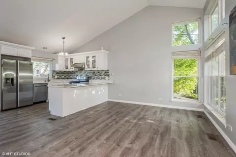 1681 Penny Ln, Bartlett, IL 60103 photo 2