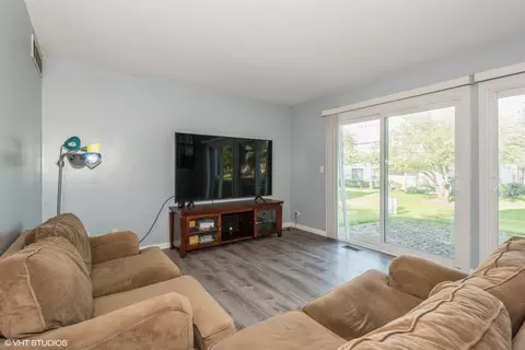 1681 Penny Ln, Bartlett, IL 60103 photo 13