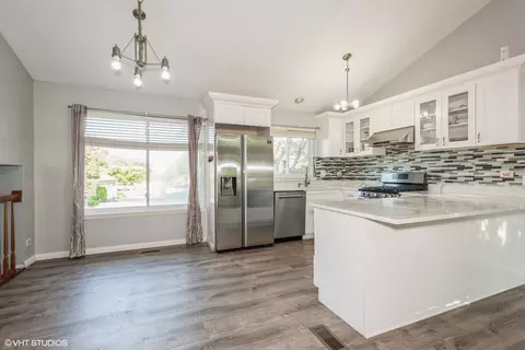 1681 Penny Ln, Bartlett, IL 60103 photo 6