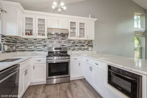 1681 Penny Ln, Bartlett, IL 60103 photo 7