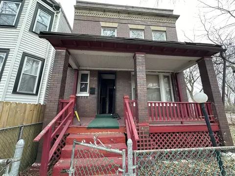 5755 S Elizabeth St, Chicago, IL 60636