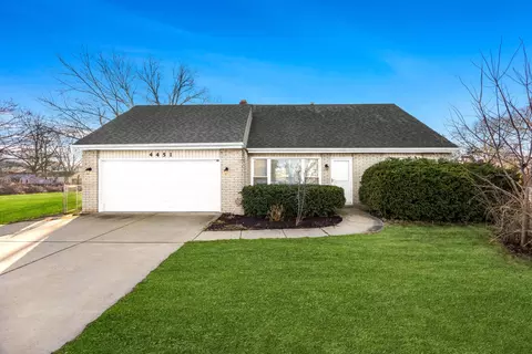 4451 Mcclure Ave, Gurnee, IL 60031