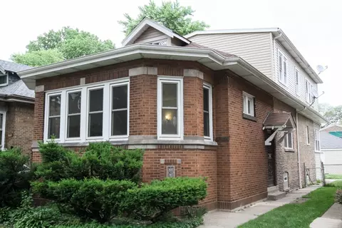 8049 S Paxton Ave, Chicago, IL 60617