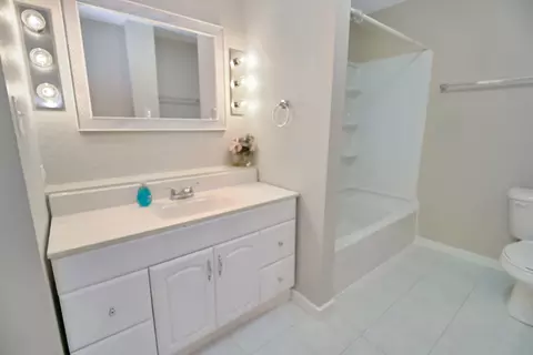 Bath - 1114 W College Ave, Normal, IL 61761 photo 1 of 10