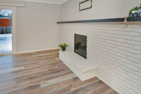 Living - 1114 W College Ave, Normal, IL 61761 photo 6 of 12